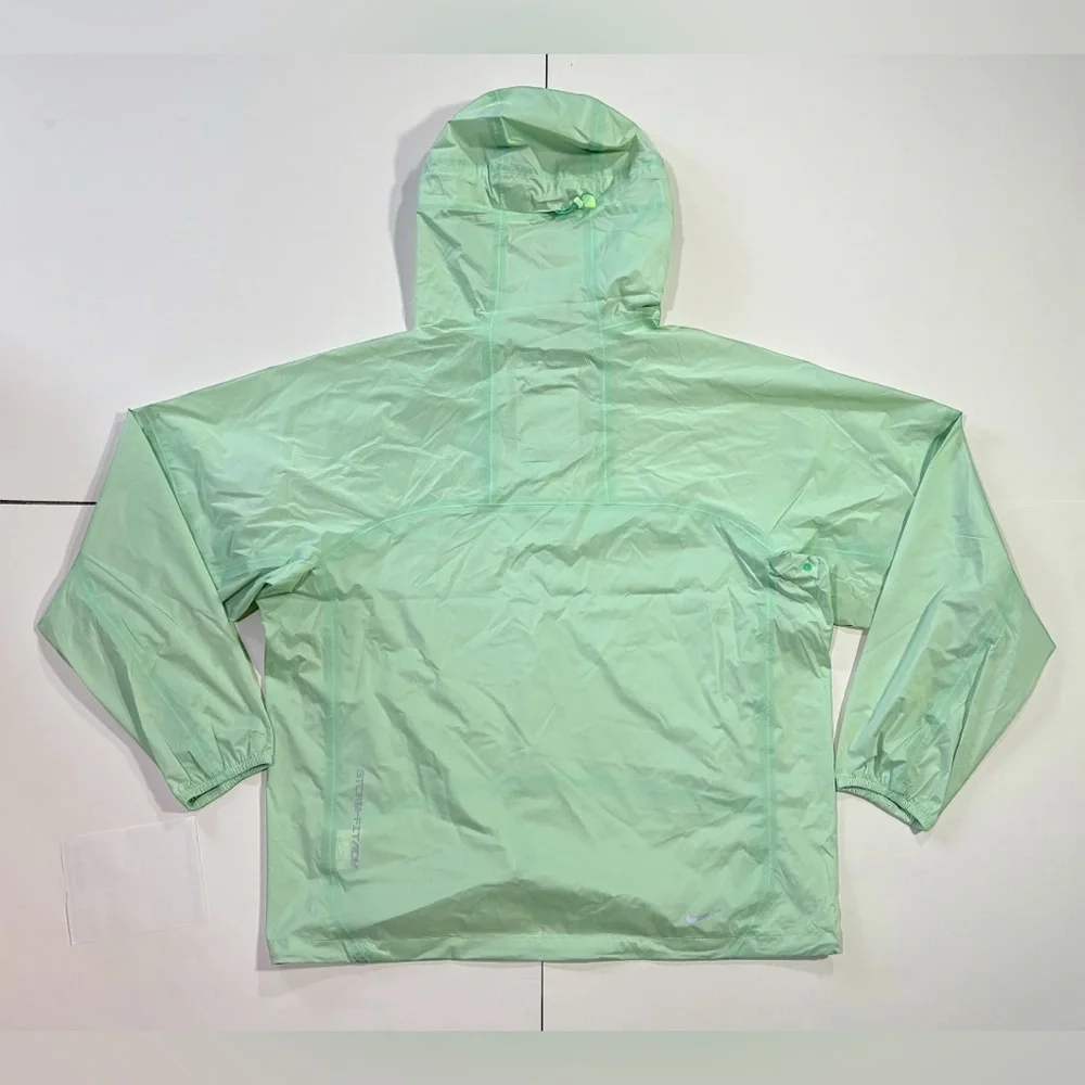 Size S Small Nike ACG 